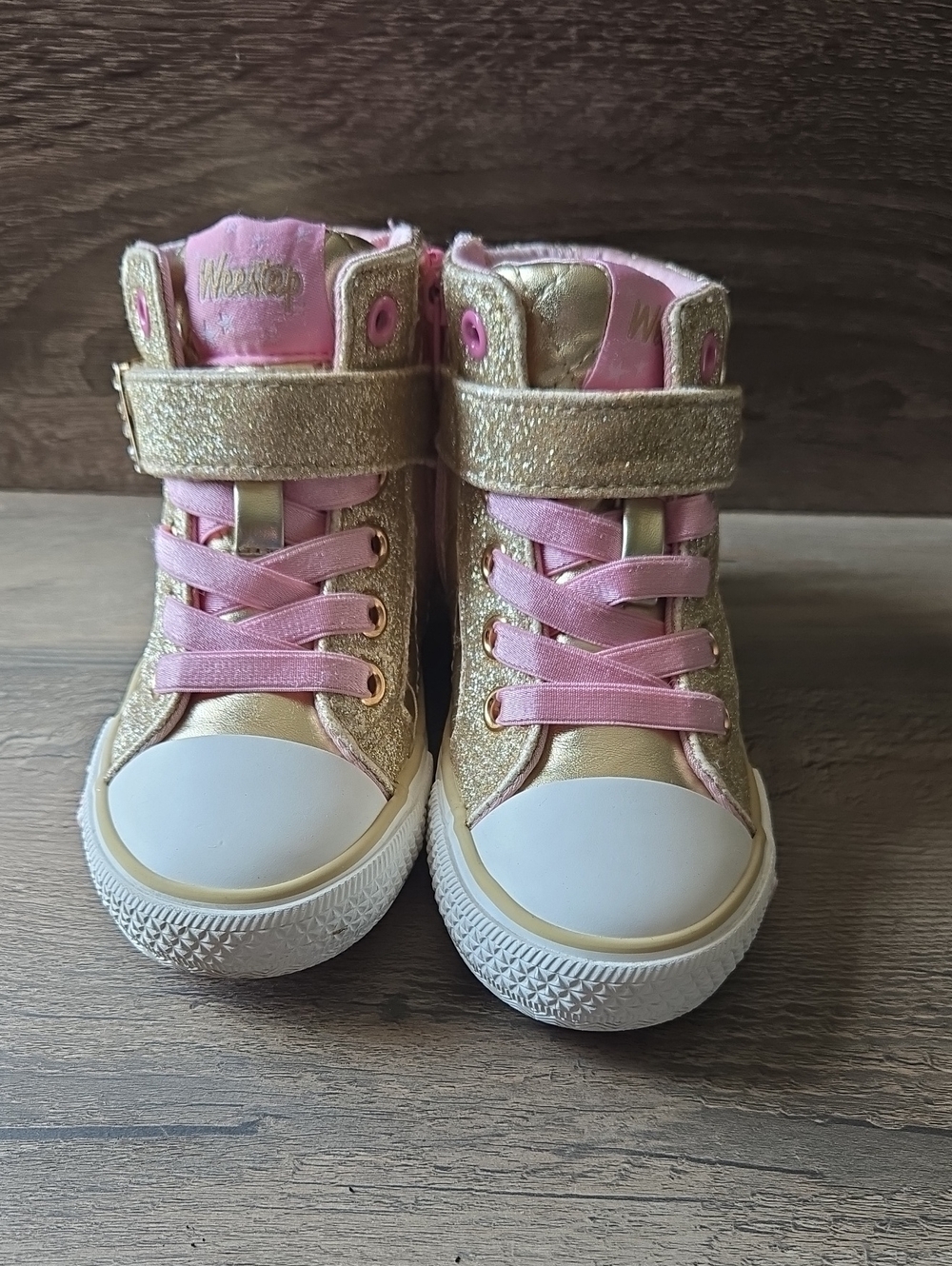 Girl's Glitter Gold High-Top Sneakers with Pink Accents,size 8 Brand Weestep